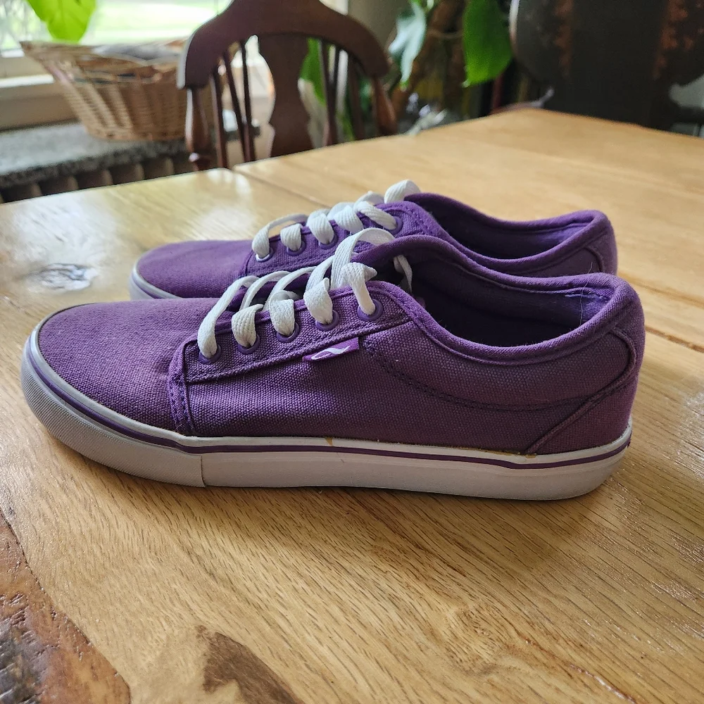 Vintage Adio Purple Women's Size 7.5 Canvas Skateboard Sneakers‎